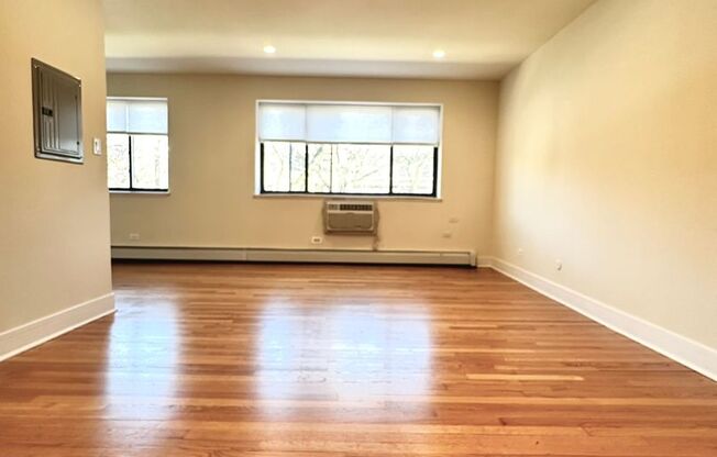 1 bed, 1 bath, 650 sqft, $1,600, Unit 6954-309
