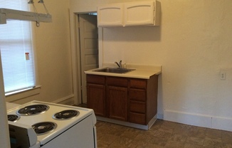 Studio, 1 bath, $895