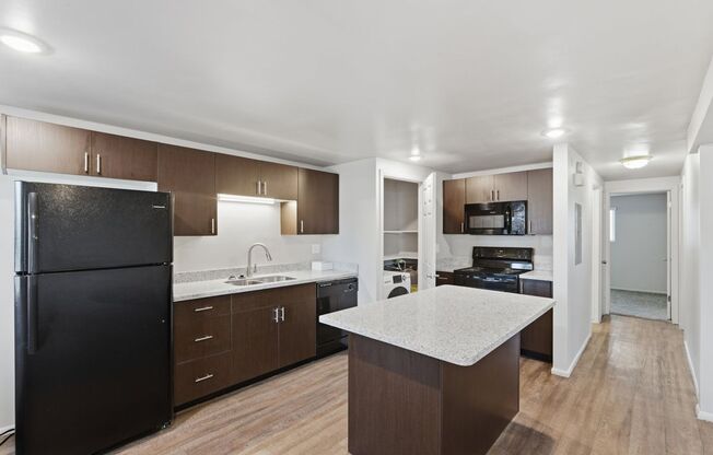 2 beds, 1 bath, 850 sqft, $1,150, Unit E-202
