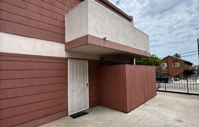 2 Bed, 1.5 Bath Townhouse- 1835 W. 145th St.