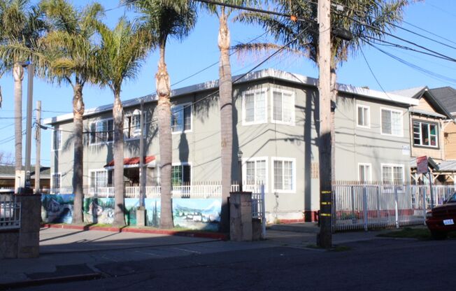 319-325 21st St., Richmond, CA 94801