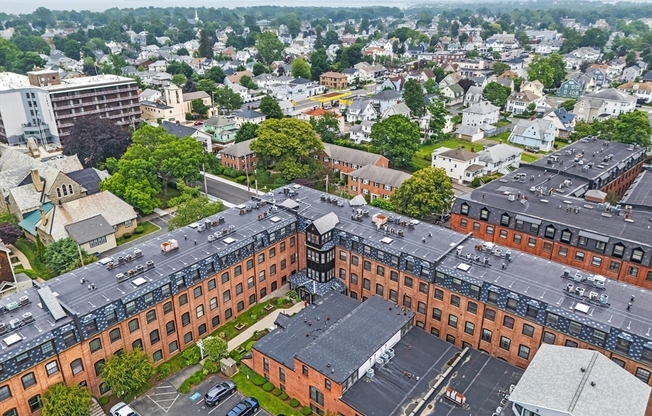 21 Linden St 304