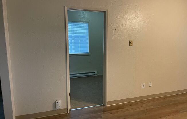 2 beds, 1 bath, $2,250