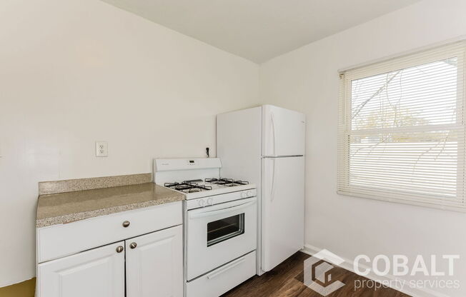 1990 ROCKLEDGE RD NE