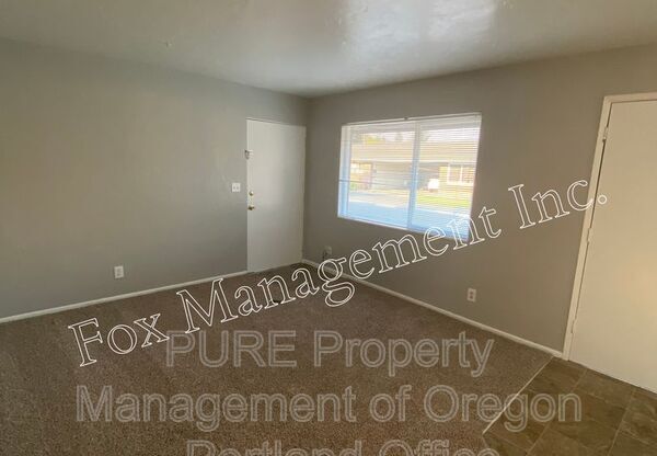 1049 SE Walnut St. #1-22