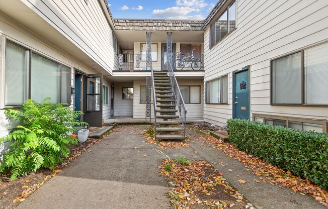 2 beds, 1 bath, 685 sqft, $1,195, Unit 8069