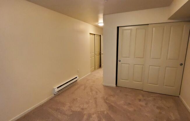 Downtown Bellevue 2 bed, 2 bath with Updates, In Unit Laundry and Garage Parking