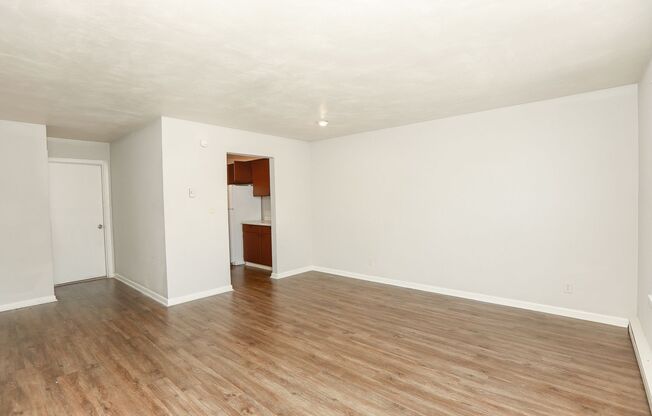 1 bed, 1 bath, 698 sqft, $1,150, Unit C2