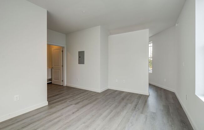 1 bed, 1 bath, 629 sqft, $1,095, Unit 301