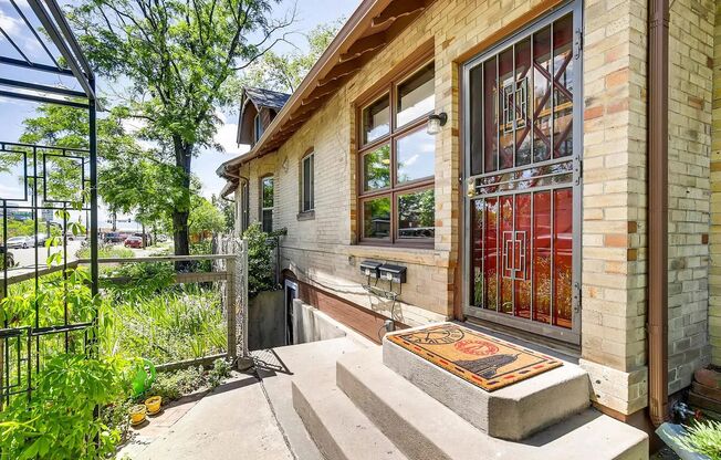 1294 S Lincoln St | Charming 2 & 3BR Apartments in Platte Park!