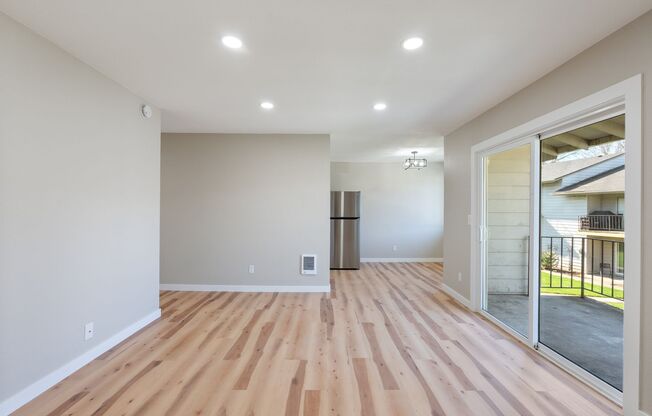 2 beds, 1 bath, 864 sqft, $1,395, Unit #20