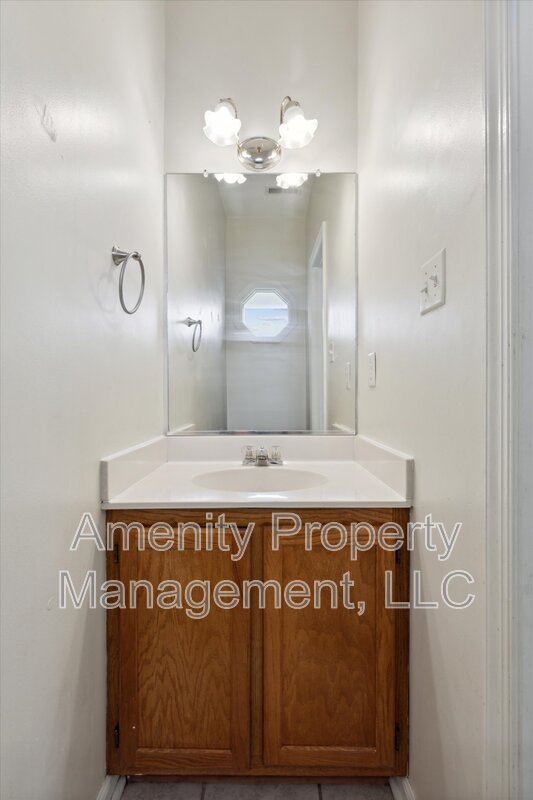 400 MONUMENT CT
