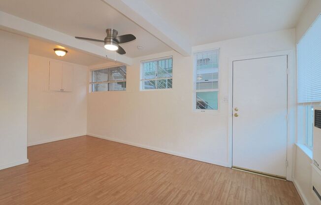Dove Street 3720-3722