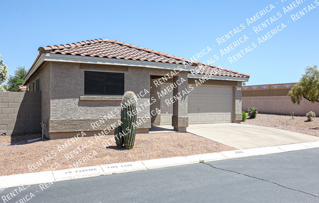 2305 E SPRUCE DR