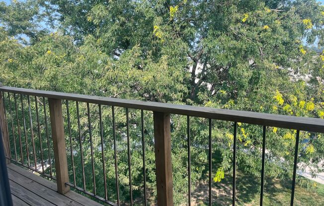 1 bed, 1 bath, 850 sqft, $1,075, Unit 10-21