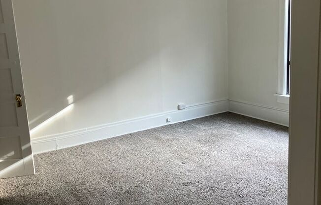 Studio, 1 bath, 182 sqft, $1,200, Unit 301