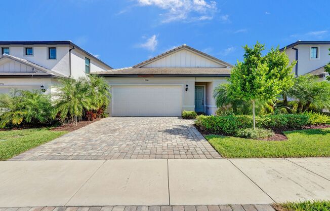 Gorgeous Modern 4 bedroom 2 bath in Lauderdale Lakes