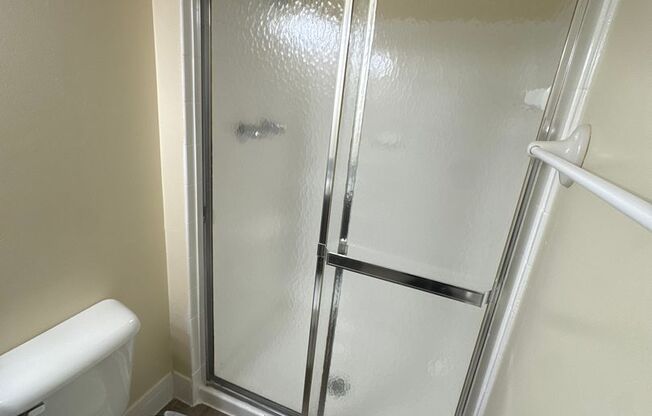 3 beds, 2 baths, 1,300 sqft, $2,400, Unit 3351 #204