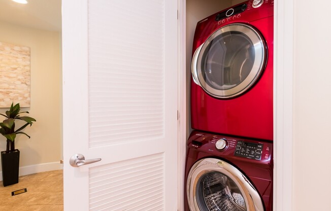 2 beds, 2 baths, $2,995, Unit Unit 621