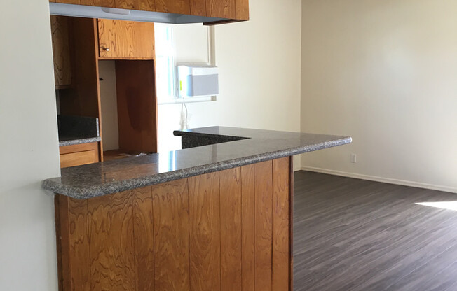 1 bed, 1 bath, 600 sqft, $1,650, Unit 11