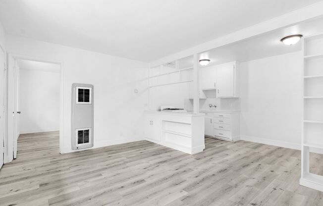Country Club Apartments