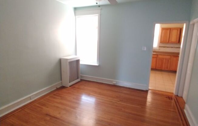 Modern & Comfortable Lawncrest home-North East Philadelphia