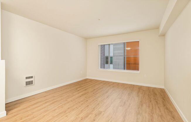 Studio, 1 bath, 413 sqft, $1,445, Unit 408