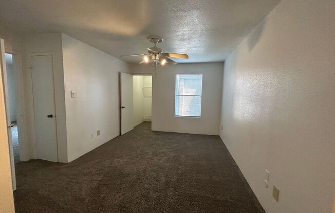 2 beds, 2 baths, 1,003 sqft, $1,050, Unit 1806