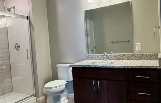 1 bed, 1 bath, 676 sqft, $1,425, Unit 323