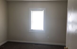 3 beds, 1 bath, $1,300