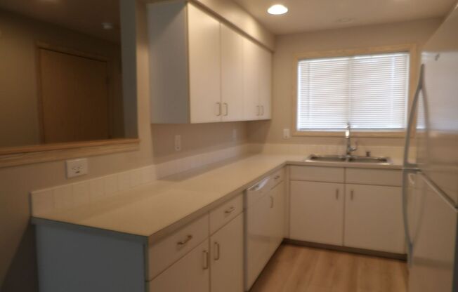 2 beds, 2.5 baths, 1,497 sqft, $1,985, Unit R79