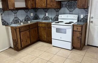 2 beds, 1 bath, $750