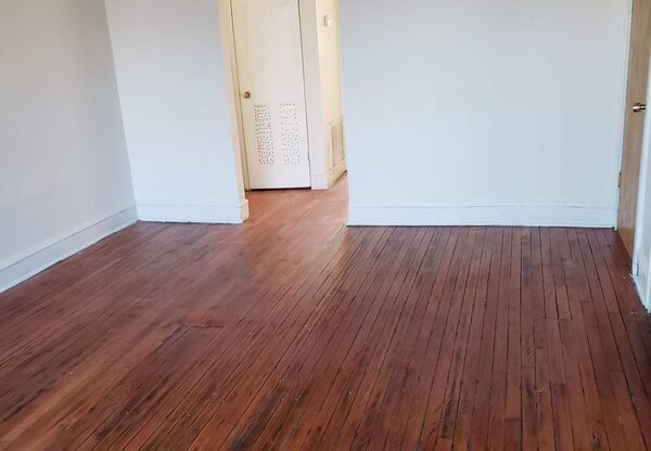 5403 S MAPLEWOOD