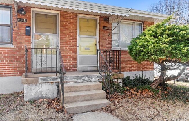 2 beds, 1 bath, 770 sqft, $1,200, Unit Southwest Ave - 2048