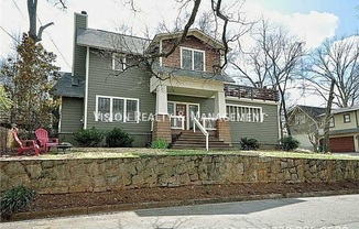 977 CUMMINGS ST SE