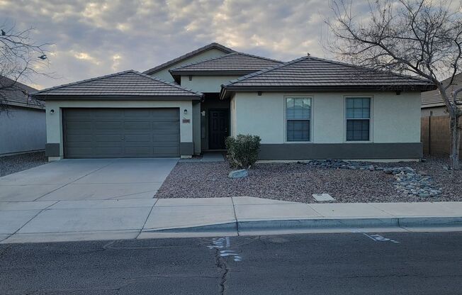 4 Bedroom with a Large Den - Buckeye!