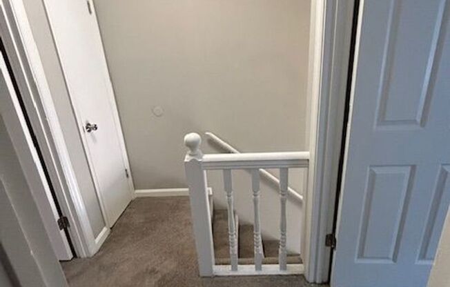 2 beds, 1.5 baths, 950 sqft, $1,400, Unit B4