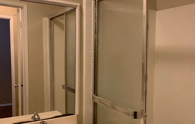 Studio, 1 bath, 450 sqft, $1,395, Unit 301
