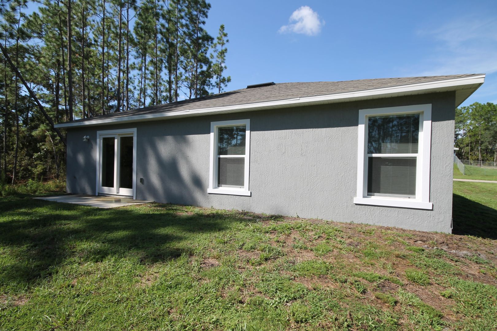 Incredible 3 Bedroom, 2 Bathroom Home in Marion Oaks of Ocala!!