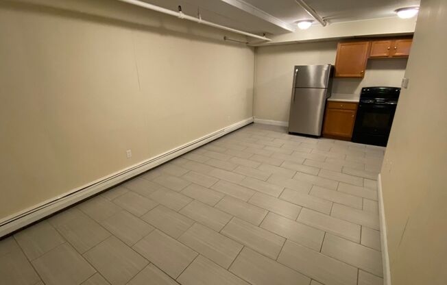 Downtown Efficiency Apartment, Heat & HW Included!