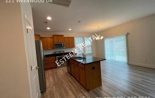 221 WRENWOOD DR