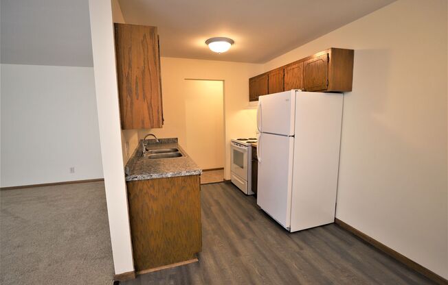 2 beds, 1 bath, 1,050 sqft, $1,515, Unit 208