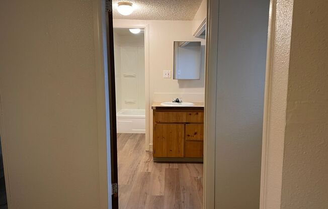 2 beds, 1 bath, $2,250