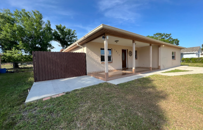 1425 ORCHID LN