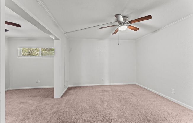 2 beds, 1 bath, 990 sqft, $1,225, Unit #16