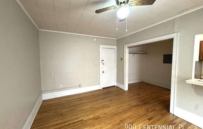 900 CENTENNIAL PL