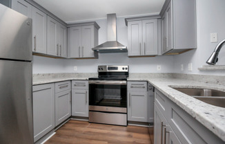 2 beds, 2 baths, 915 sqft, $1,495, Unit 413-9C