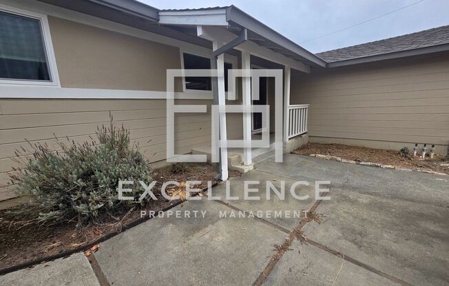 4/2 House with Large Yard, AC, New Flooring, Walk to Schools!