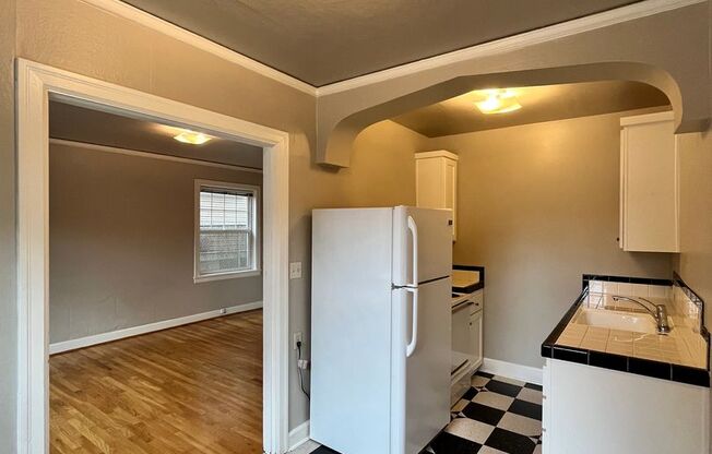 1 bed, 1 bath, $1,595, Unit 108