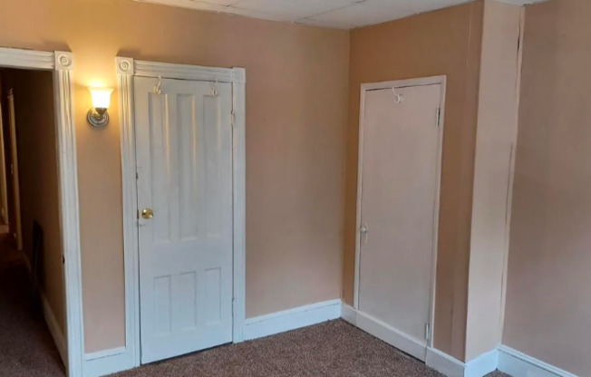 35 MECHANICS AVE